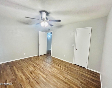 240 S Doran -- - Photo Thumbnail 6