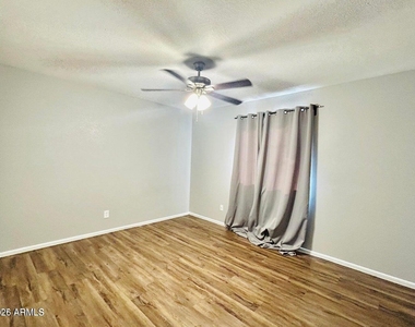 240 S Doran -- - Photo Thumbnail 8