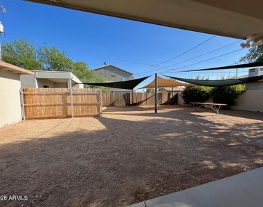 1613 W Mountain View Road - Photo Thumbnail 16