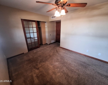 7508 E Cambridge Avenue - Photo Thumbnail 24