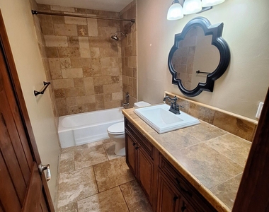 7508 E Cambridge Avenue - Photo Thumbnail 14