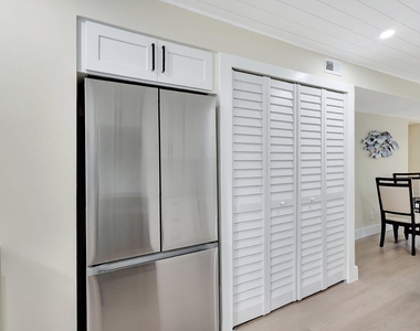 4885 Se Capstan Avenue - Photo Thumbnail 4