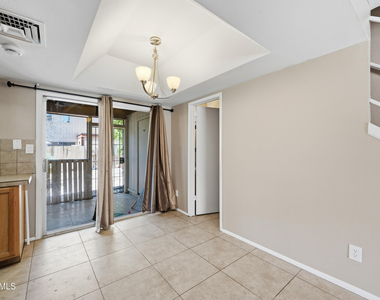 10411 N 11th Avenue - Photo Thumbnail 4