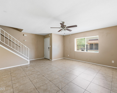 10411 N 11th Avenue - Photo Thumbnail 3