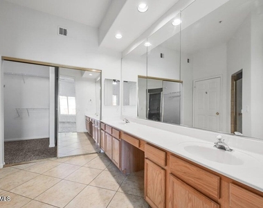 8245 E Bell Road - Photo Thumbnail 16