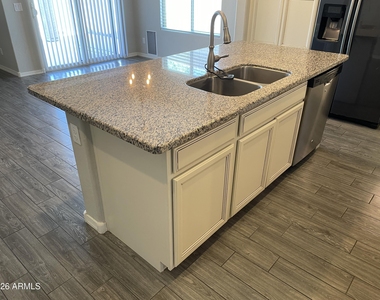 16500 N 181st Avenue - Photo Thumbnail 8