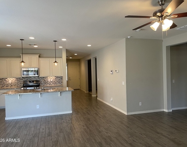 16500 N 181st Avenue - Photo Thumbnail 11