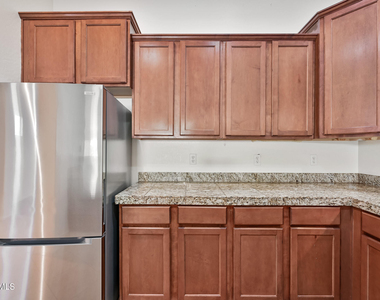 7136 W Forest Grove Avenue - Photo Thumbnail 6
