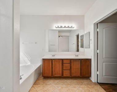 7136 W Forest Grove Avenue - Photo Thumbnail 13
