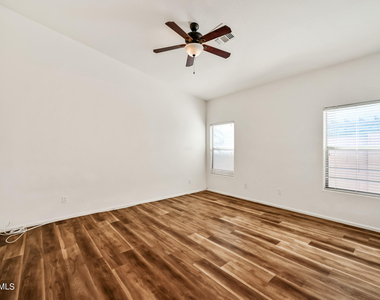 7136 W Forest Grove Avenue - Photo Thumbnail 11