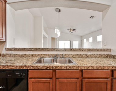 7136 W Forest Grove Avenue - Photo Thumbnail 5