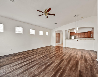 7136 W Forest Grove Avenue - Photo Thumbnail 10
