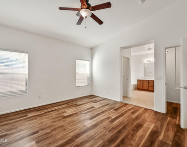 7136 W Forest Grove Avenue - Photo Thumbnail 12