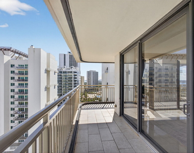 3400 N Ocean Drive - Photo Thumbnail 64