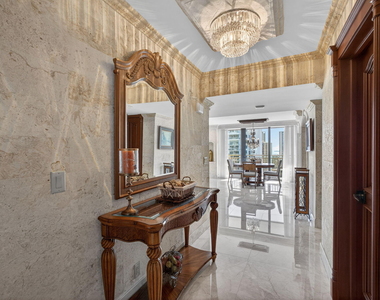 3400 N Ocean Drive - Photo Thumbnail 17