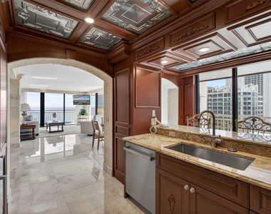 3400 N Ocean Drive - Photo Thumbnail 31