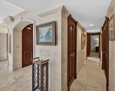 3400 N Ocean Drive - Photo Thumbnail 5