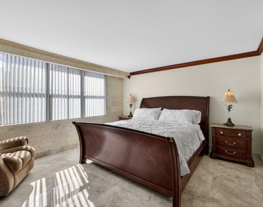 3400 N Ocean Drive - Photo Thumbnail 54