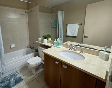 1011 Crystal Way - Photo Thumbnail 11