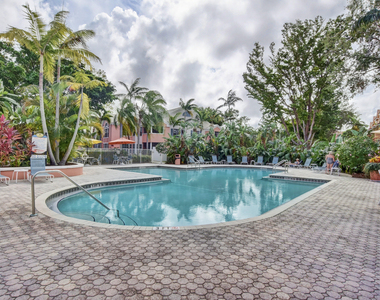 1011 Crystal Way - Photo Thumbnail 17