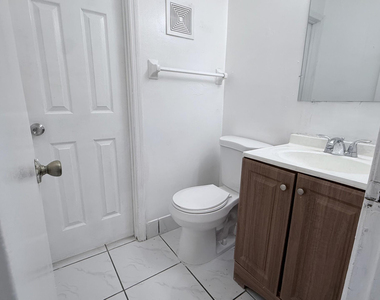 11638 Nw 23rd Court - Photo Thumbnail 7