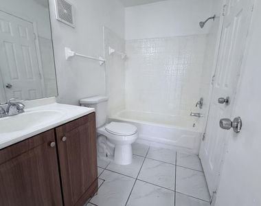 11638 Nw 23rd Court - Photo Thumbnail 5