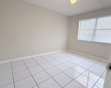 11638 Nw 23rd Court - Photo Thumbnail 6
