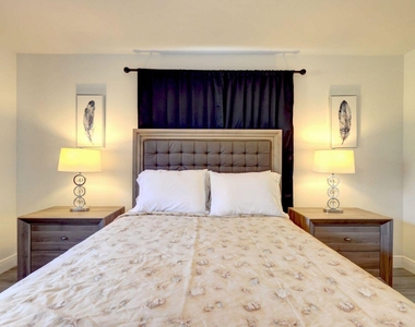 543 Se Greenway Terrace - Photo Thumbnail 9