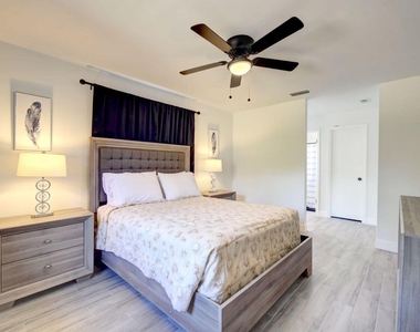 543 Se Greenway Terrace - Photo Thumbnail 17