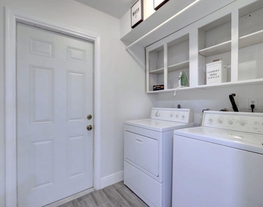 543 Se Greenway Terrace - Photo Thumbnail 16