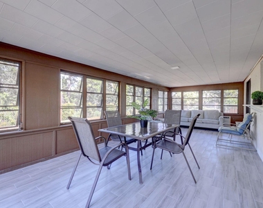 543 Se Greenway Terrace - Photo Thumbnail 13