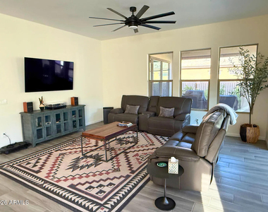 3409 Phantom Street - Photo Thumbnail 3