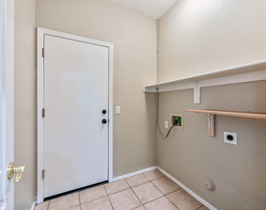 6222 W Wikieup Lane - Photo Thumbnail 14