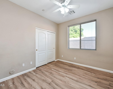 6222 W Wikieup Lane - Photo Thumbnail 19