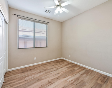 6222 W Wikieup Lane - Photo Thumbnail 16