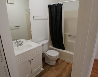 1836 19th Avenue - Photo Thumbnail 2