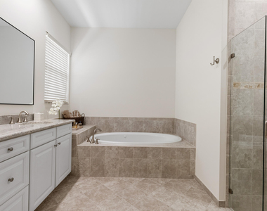 9131 Cattail Run - Photo Thumbnail 32