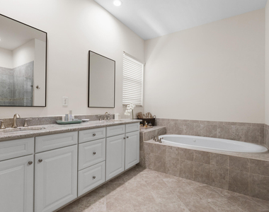 9131 Cattail Run - Photo Thumbnail 31