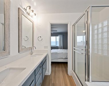 11563 W Jackson Street - Photo Thumbnail 16