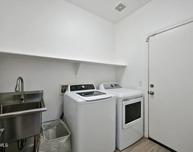 11563 W Jackson Street - Photo Thumbnail 23