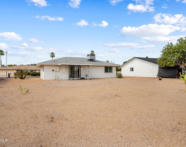 12543 W Parkwood Drive - Photo Thumbnail 24