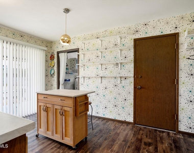 12543 W Parkwood Drive - Photo Thumbnail 7