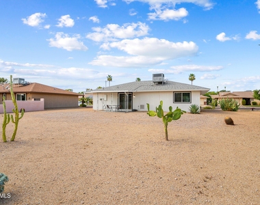 12543 W Parkwood Drive - Photo Thumbnail 25