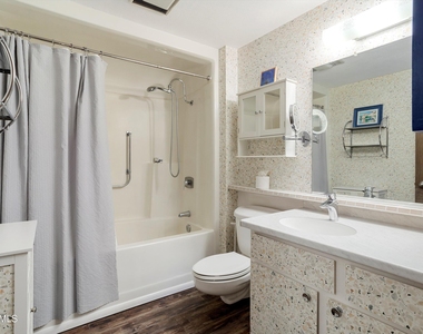12543 W Parkwood Drive - Photo Thumbnail 14