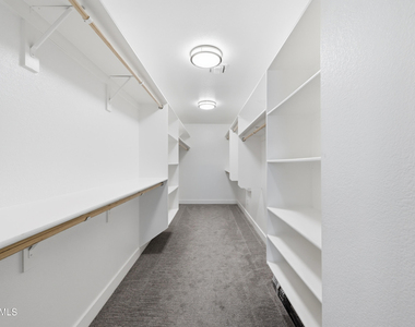 10617 W Daley Lane - Photo Thumbnail 22