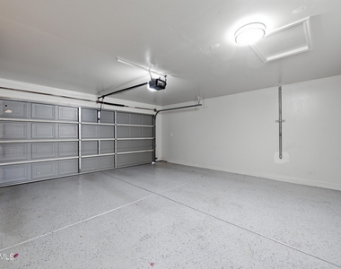 10617 W Daley Lane - Photo Thumbnail 28