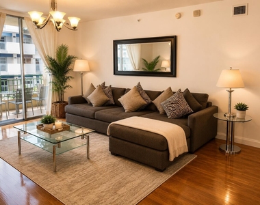 2080 S Ocean Drive - Photo Thumbnail 3