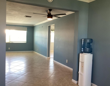 606 Sw 15th Street - Photo Thumbnail 6