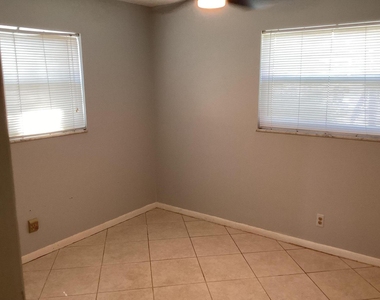 606 Sw 15th Street - Photo Thumbnail 12