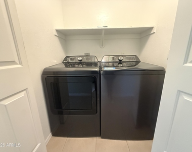 8520 W Palm Lane - Photo Thumbnail 17